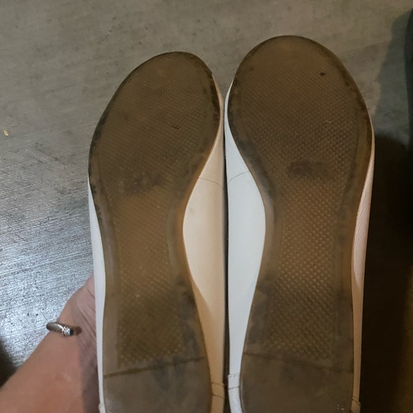 Coach White Leather Ballet Flats with Gold Cap Toe - Picture 4 of 4